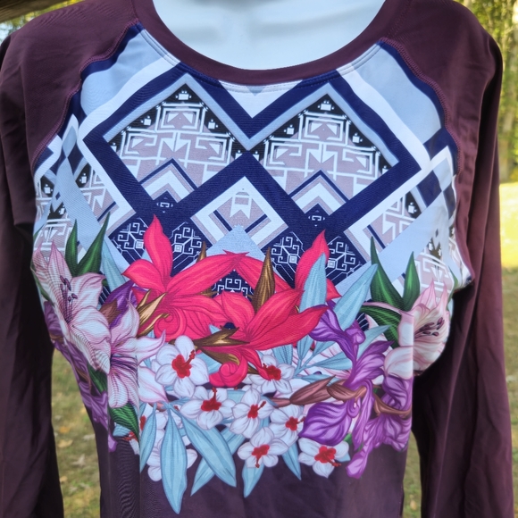 NWOT- Floral- Long Sleeved Rashgard- Bathing Suit Top with Built in Bra- Size XL - Picture 3 of 7